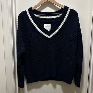 Abercrombie & Fitch Tipped Wide V-Neck Relaxed Sweater Navy Blue